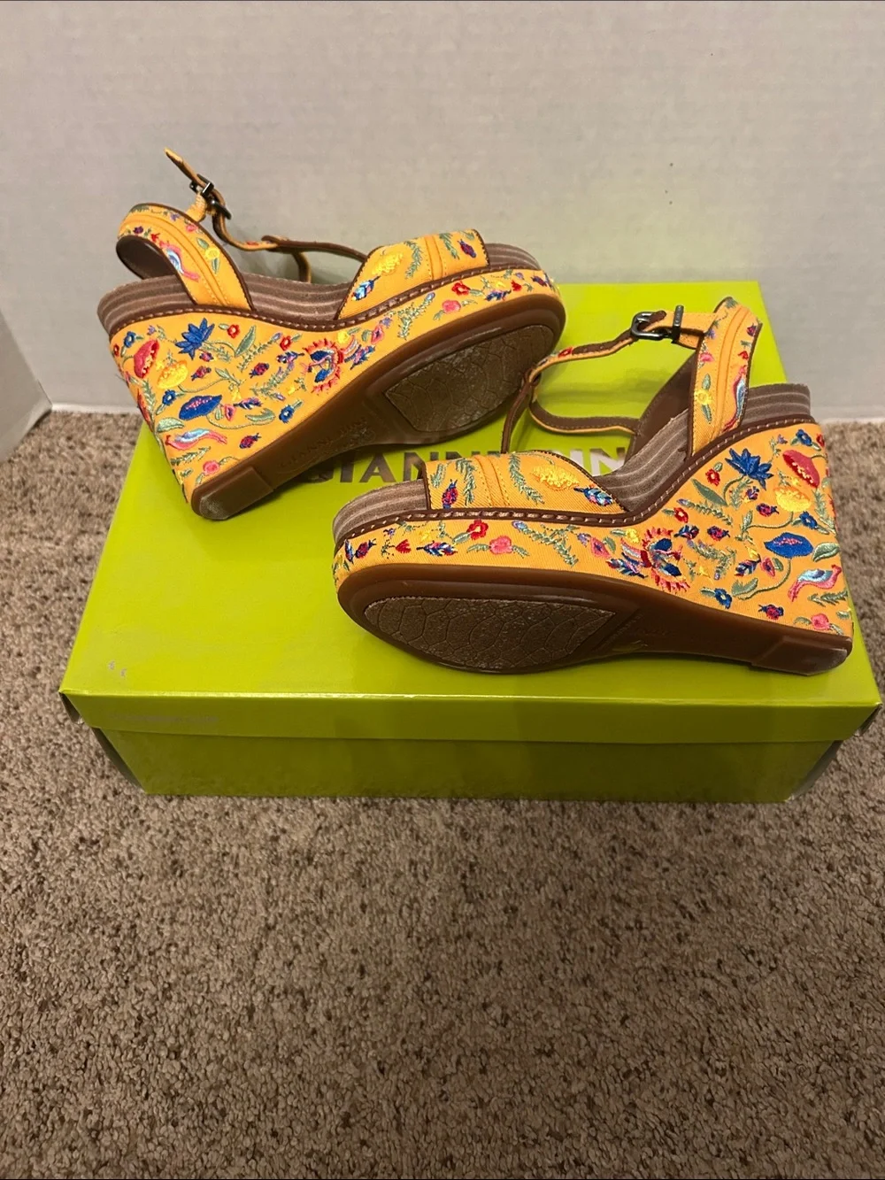 Gianni Bini Yellow Floral T-Strap Wedge Sandals with Brown Trim